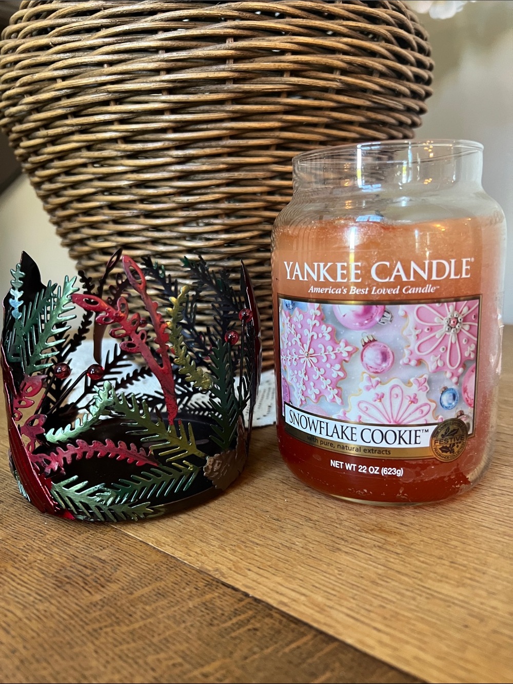 Yankee Candle Snowflake Cookie Jar Candle - Pink and Orange Cardinal Candle Wrap